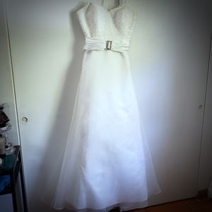 NWT Floor Sample Emerald Couture Bridal Gown